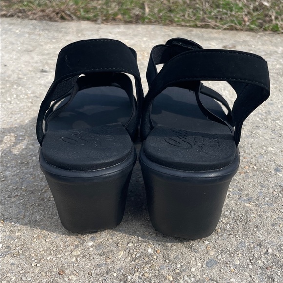 Skechers Camp Glam Wedge Sandals - Picture 3 of 9